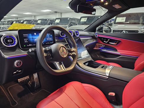 Used 2024 Mercedes-Benz CLE 300 4MATIC Cabriolet image 5