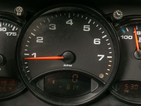 Used 2001 Porsche 911 Carrera image 33