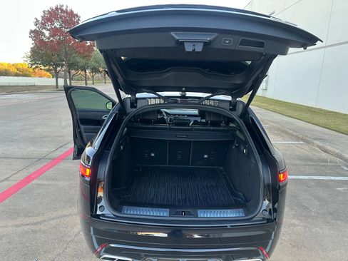 Used 2020 Land Rover Range Rover Velar R-Dynamic S image 24