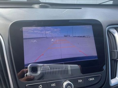 Used 2024 Chevrolet Malibu LT image 25