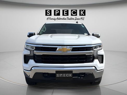 Used 2024 Chevrolet Silverado 1500 LT w/ Convenience Package II AWD/4WD image 4