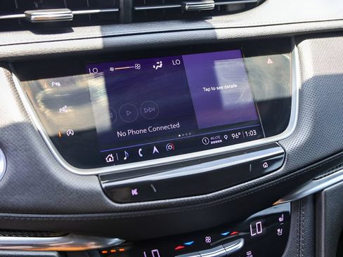 Used 2023 Cadillac XT5 Sportv w/ Technology Package AWD/4WD image 16