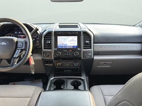 Used 2020 Ford F250 XLT w/ XLT Premium Package AWD/4WD image 20