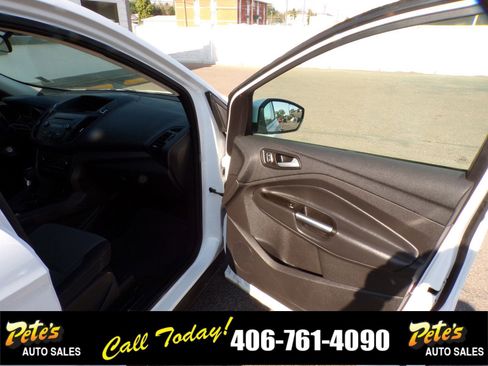 Used 2017 Ford Escape SE image 16