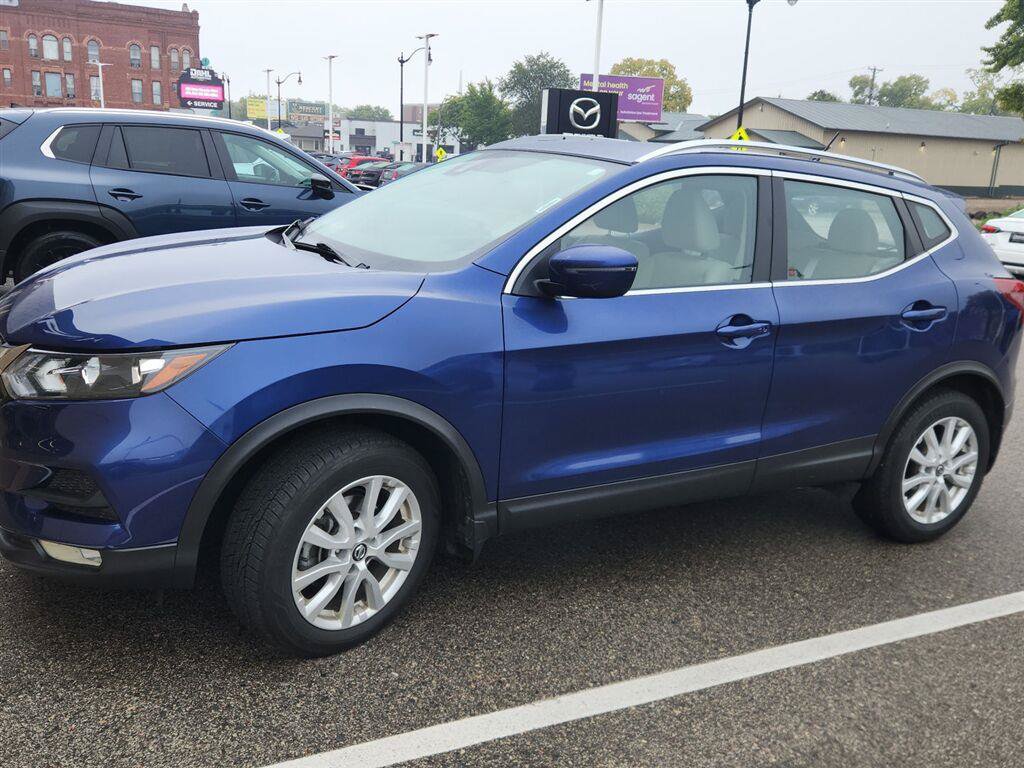 Used 2020 Nissan Rogue Sport SV w/ All-Weather Package AWD/4WD image 9