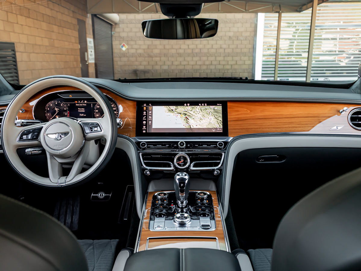 Certified 2023 Bentley Flying Spur S V8 AWD/4WD image 4