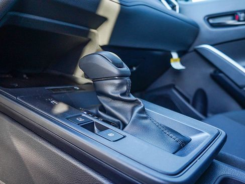 New 2026 Toyota Corolla Cross LE FWD image 27