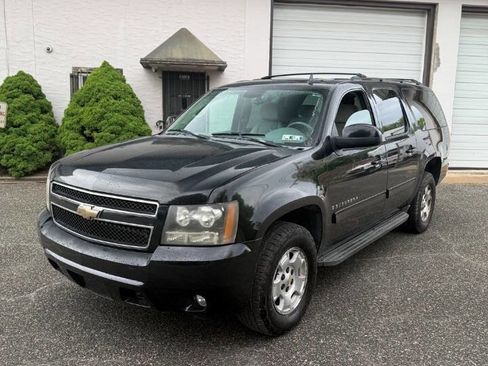 Used 2009 Chevrolet Suburban LT AWD/4WD image 2