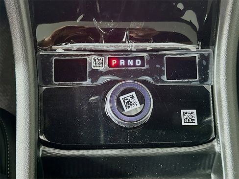 New 2025 Jeep Grand Cherokee Altitude image 12