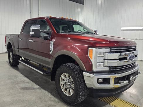Used 2017 Ford F250 Lariat w/ Lariat Ultimate Package AWD/4WD image 3