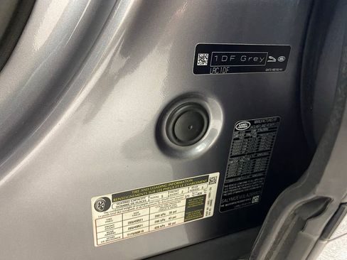 Used 2020 Land Rover Range Rover Velar R-Dynamic HSE image 35