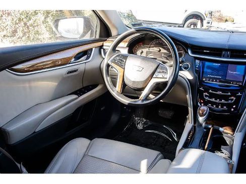 Used 2018 Cadillac XTS Luxury image 13