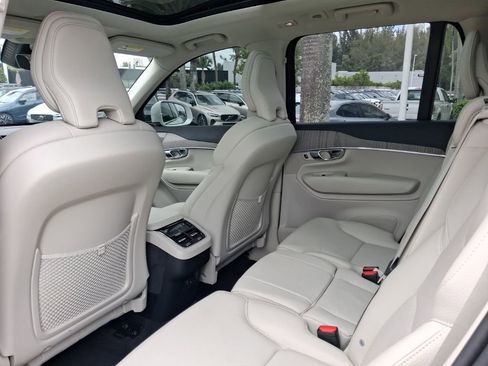 Used 2025 Volvo XC90 B6 Plus w/ Protection Package Premier AWD/4WD image 7