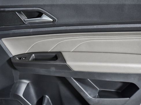 Used 2023 Volkswagen Atlas Cross Sport SEL image 24