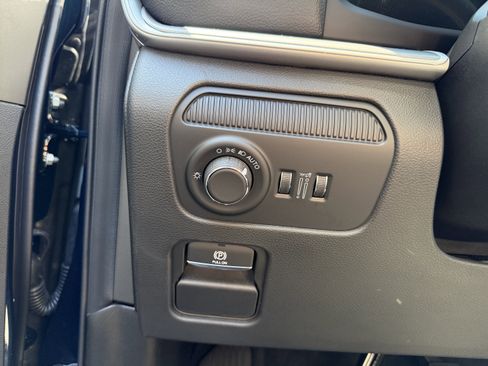New 2026 Jeep Grand Wagoneer 4WD image 16