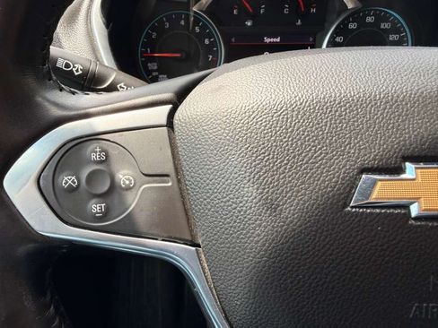 Used 2021 Chevrolet Traverse LT AWD/4WD image 36