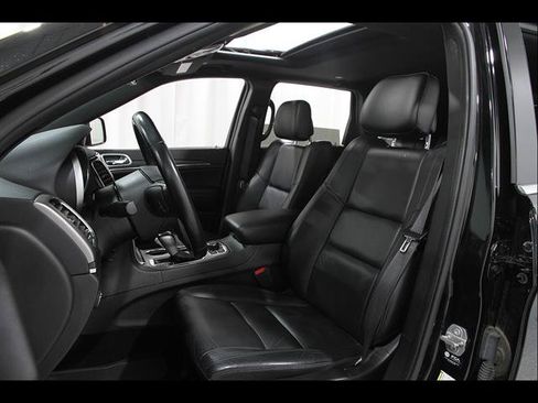 Used 2021 Jeep Grand Cherokee Limited AWD/4WD image 5