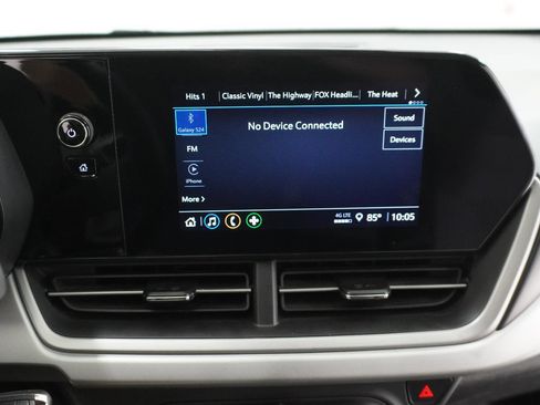 Used 2024 Chevrolet Trax RS FWD image 24