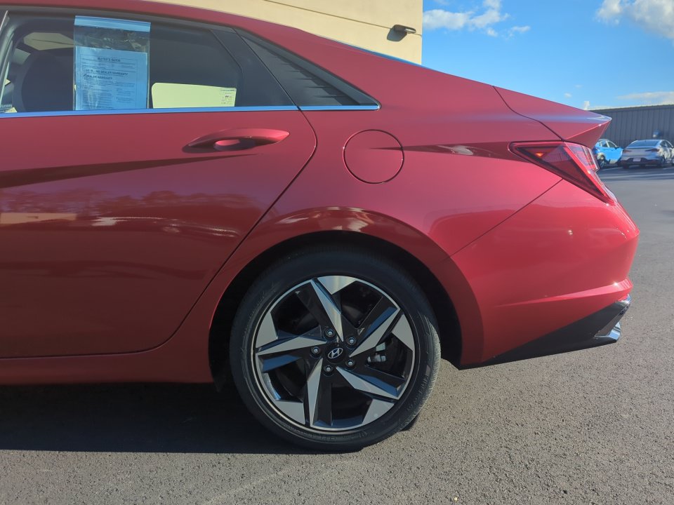 Used 2023 Hyundai Elantra Limited FWD image 24
