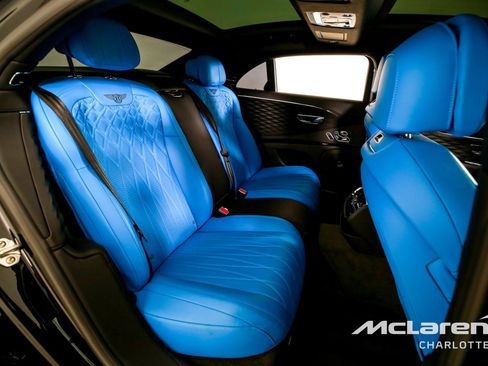 Used 2021 Bentley Flying Spur W12 image 22