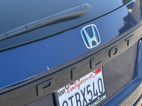 Used 2025 Honda Pilot EX-L image 29