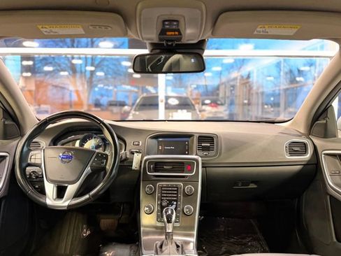 Used 2015 Volvo V60 T5 Premier Plus image 34