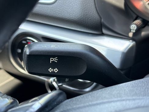 Used 2015 Porsche Boxster RWD image 28