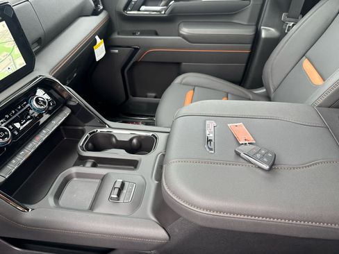 New 2026 GMC Sierra 2500 AT4 w/ Technology Package AWD/4WD image 20