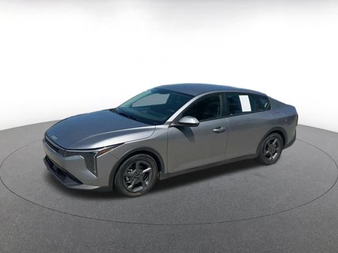 Used 2025 Kia K4 FWD image 8