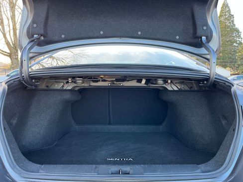 Used 2025 Nissan Sentra S image 29