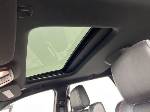 Used 2024 Dodge Durango GT image 37