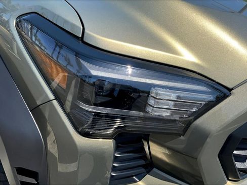 Certified 2024 Toyota Tacoma TRD Off-Road image 27