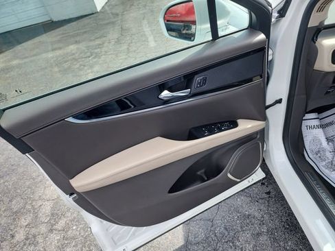 Used 2023 Lincoln Nautilus FWD image 18