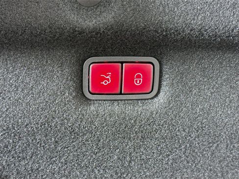 Used 2022 Mercedes-Benz SL 55 AMG AMG SL 55 image 16