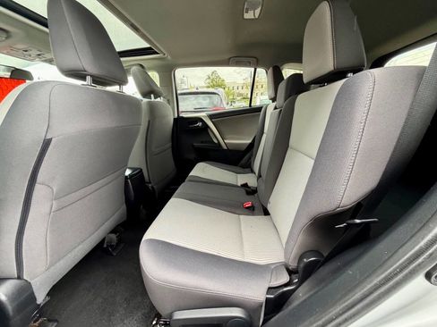 Used 2014 Toyota RAV4 XLE AWD/4WD image 35