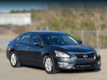 Used 2015 Nissan Altima 2.5 SV w/ Convenience Package