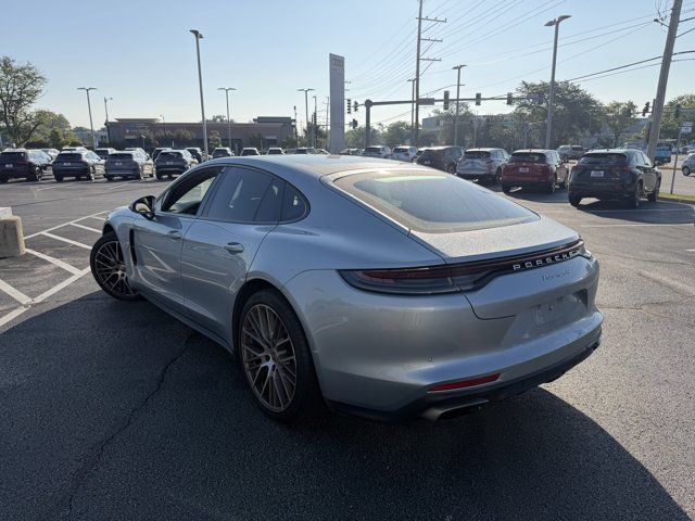 Used 2022 Porsche Panamera RWD image 4