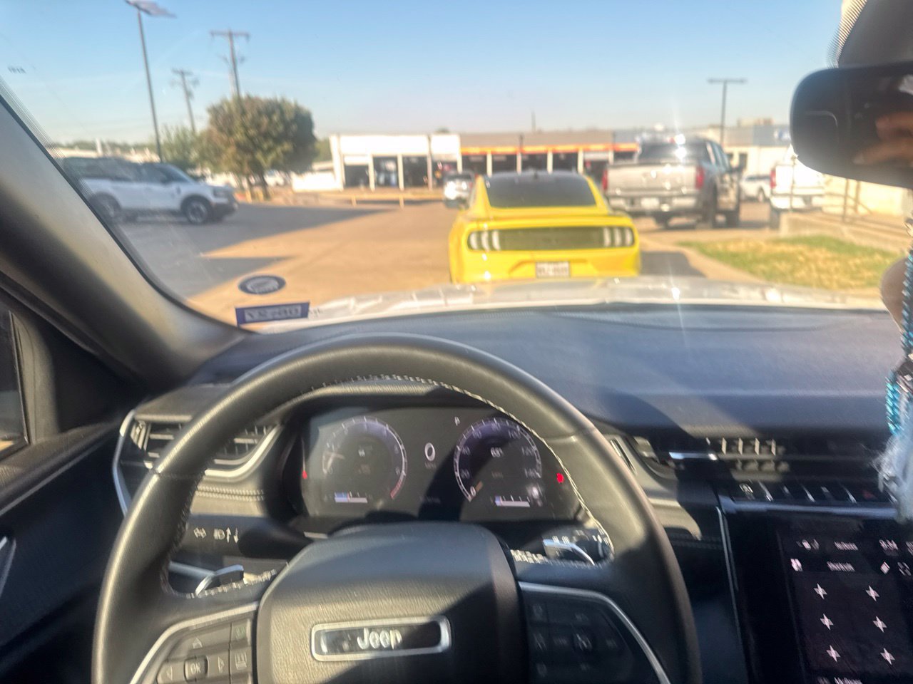 Used 2023 Jeep Grand Cherokee Altitude AWD/4WD image 11