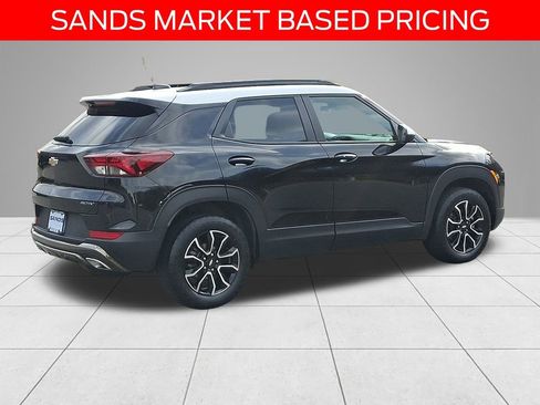 Used 2023 Chevrolet TrailBlazer ACTIV w/ Convenience Package image 4