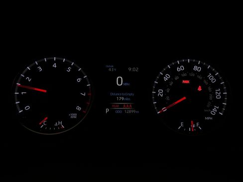 Used 2022 Toyota RAV4 LE image 13