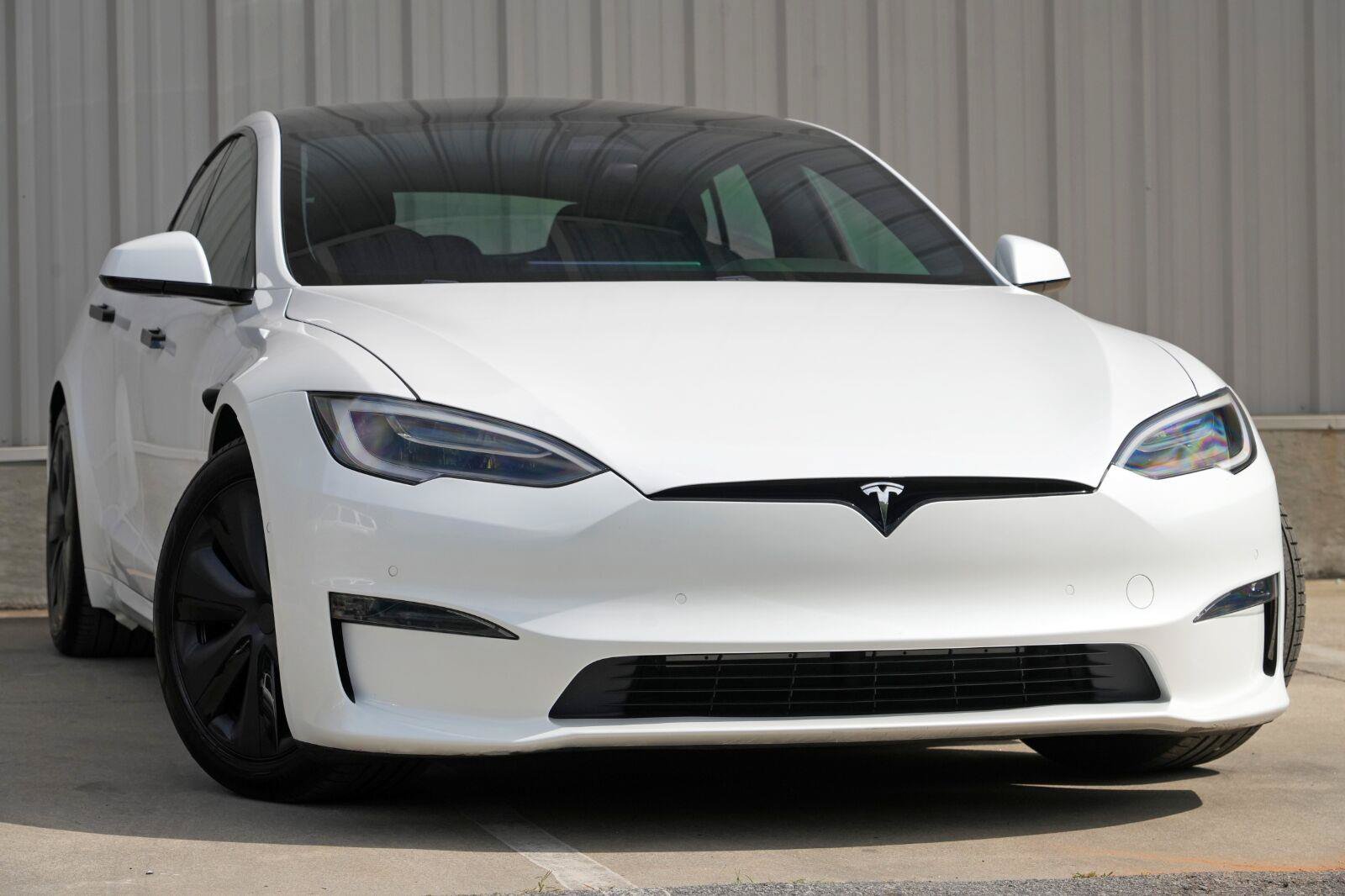 Used 2022 Tesla Model S AWD/4WD image 3