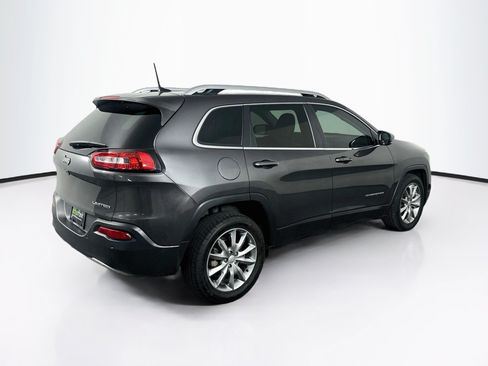 Used 2018 Jeep Cherokee Limited w/ Luxury Group FWD image 9