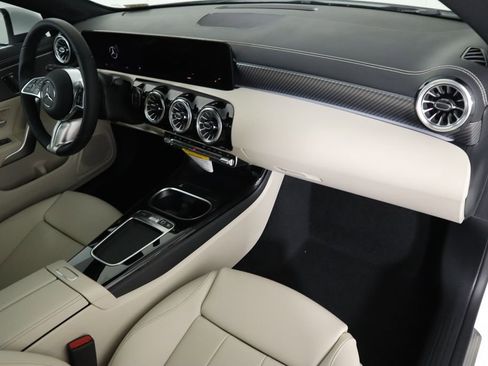 Used 2025 Mercedes-Benz CLA 250 image 18