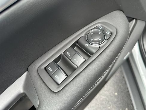 New 2026 Cadillac XT5 Luxury w/ LPO, ONYX Package FWD image 11