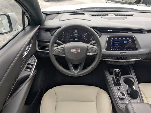 Used 2022 Cadillac XT4 Sport image 18