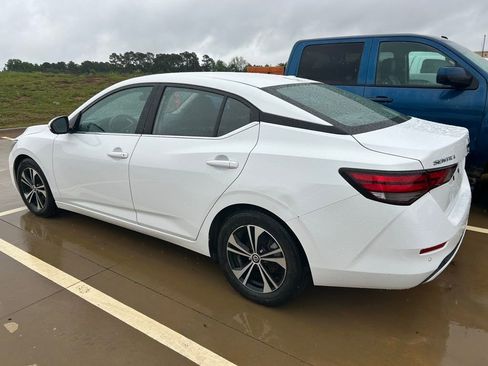 Used 2021 Nissan Sentra SV image 8