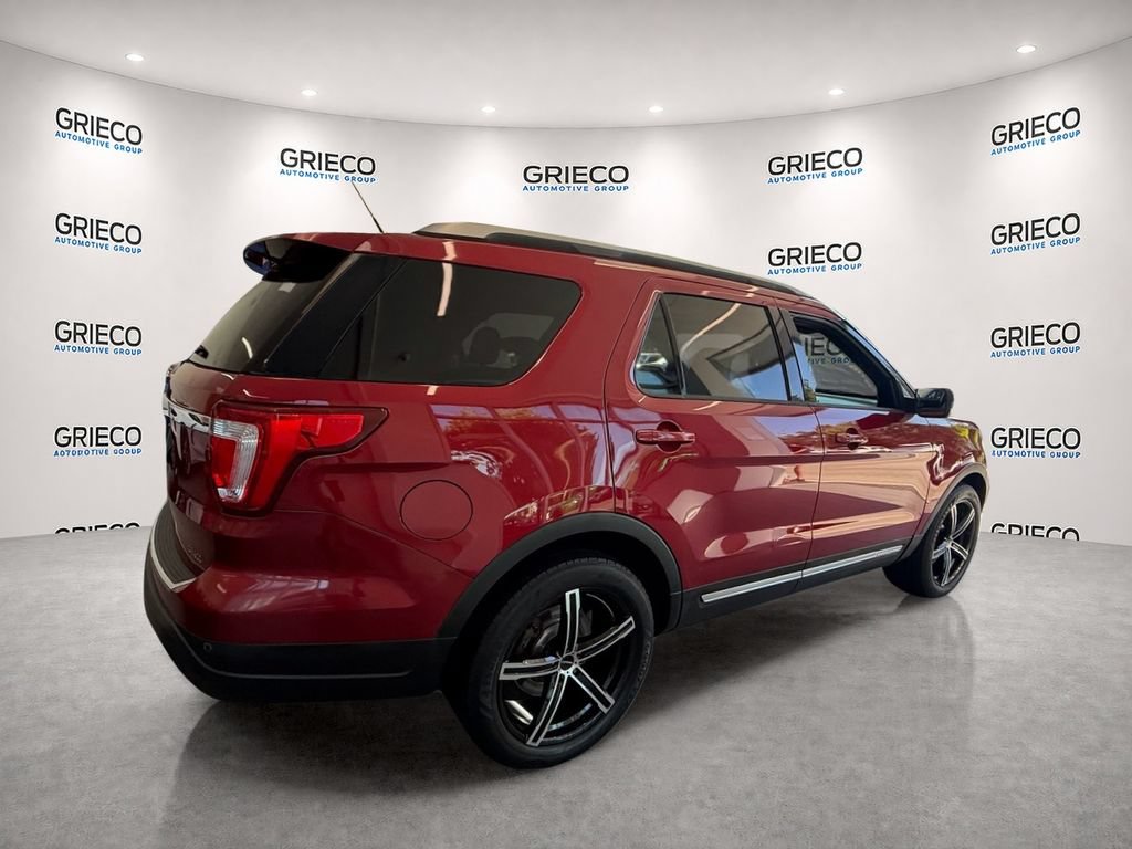 Used 2018 Ford Explorer XLT w/ Equipment Group 202A FWD image 6