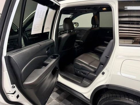 Used 2022 Honda Pilot Black Edition image 19