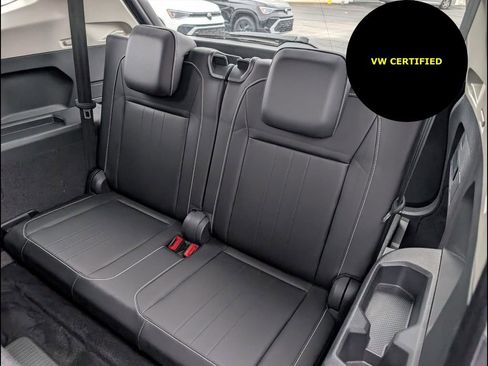 Certified 2023 Volkswagen Tiguan SE image 8
