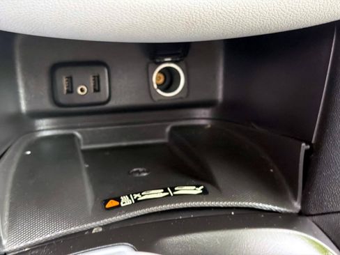 Used 2018 Chevrolet Equinox Premier AWD/4WD image 22